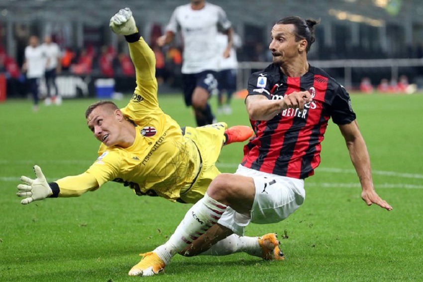 Un doblete de Ibrahimovic da el primer triunfo al Milan