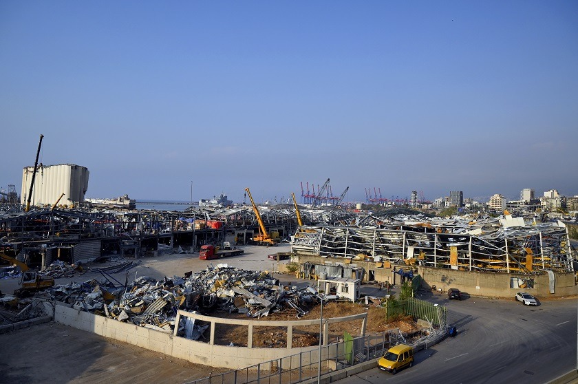 Neutralizan 4.350 toneladas de nitrato de amonio cerca del puerto de Beirut