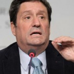 Pacho Santos, salpicado con nexos paramilitares en la carta de Mancuso