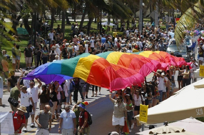 Dos años de cárcel para un hombre que insultó y golpeó a una pareja gay en Miami