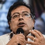 Gustavo Petro, su esposa y su hija menor se contagiaron de coronavirus Que suspendan a la cúpula de la Policía pide Gustavo Petro