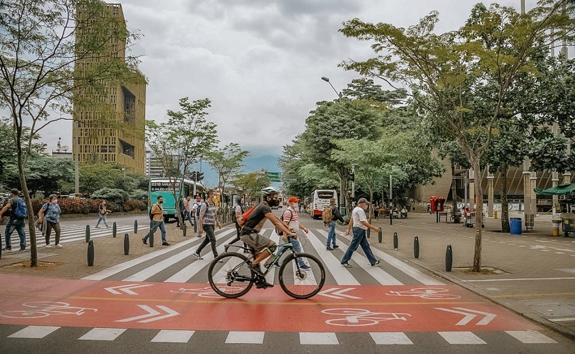 Decretan toque de queda en Medellín para 24 y 31 de diciembre