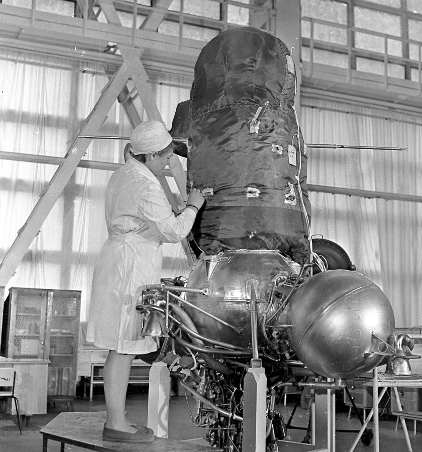 Roscosmos desclasificó documentos en los que se proyectaba crear una base lunar rusa