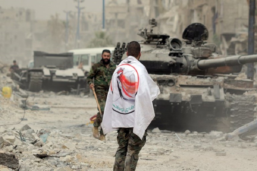 Hallan fosas comunes con restos de 57 soldados sirios asesinados por el Estado Islámico