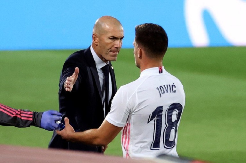 Zidane sorprende con un once sin Benzema