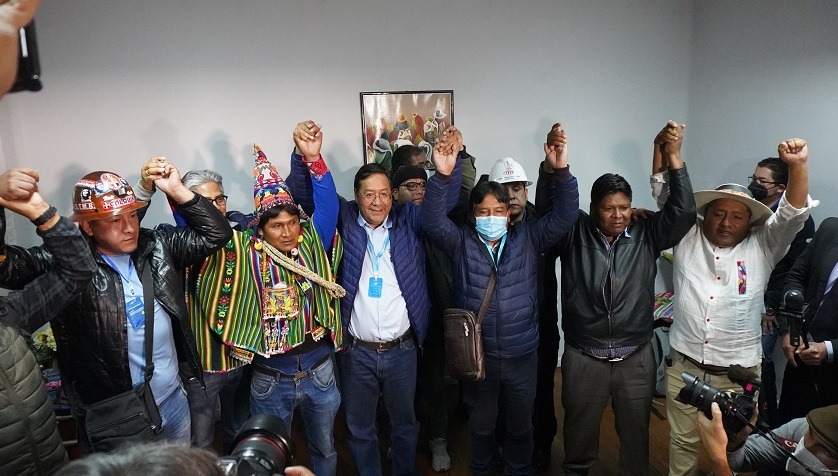 Luis Arce- candidato del MAS- celebra su triunfo a la espera de los resultados oficiales en Bolivia