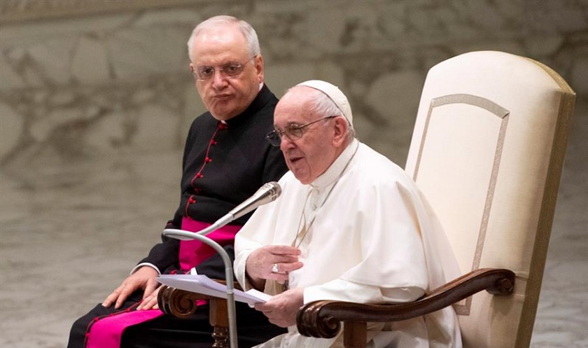 ¿Qué quiso decir el papa Francisco sobre uniones homosexuales?, la declaración es de 2019: El papa Francisco no saluda a los fieles para evitar contagios y les pide disculpas