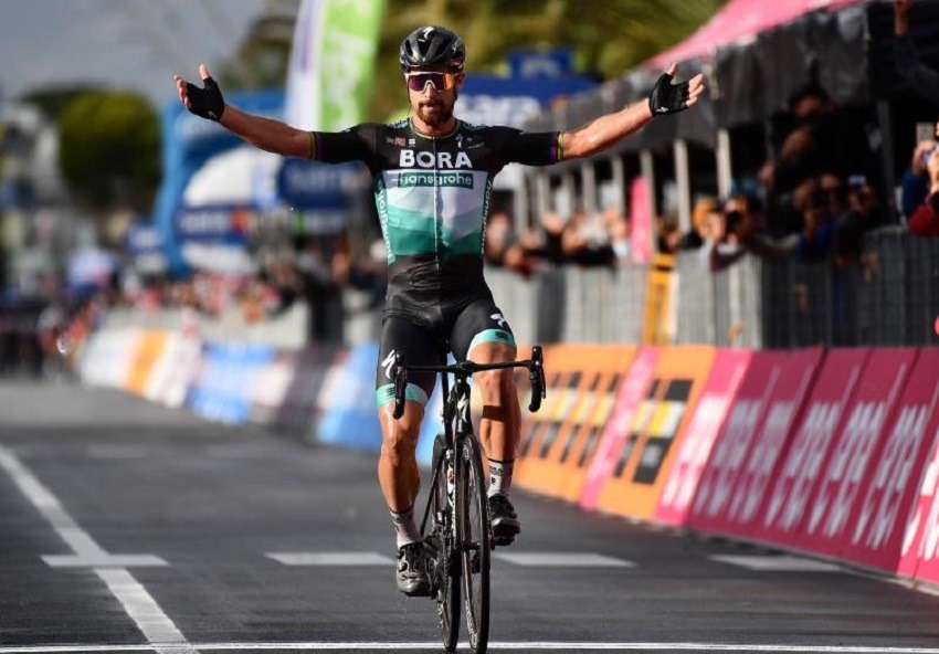 Peter Sagan sella su anhelado primer triunfo en el Giro y Almeida sigue de rosa