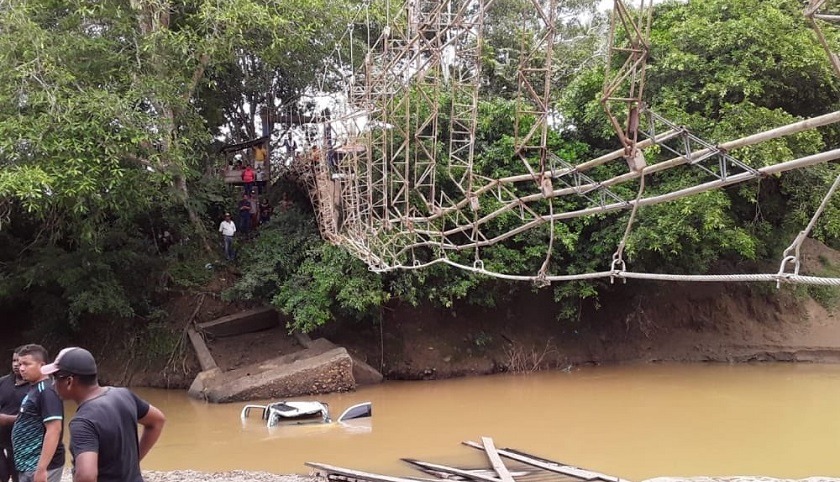 Se cayó el puente colgante de la vía Necoclí – Mello -Villavicencio: hay cinco muertos
