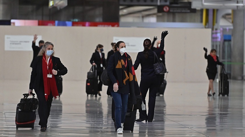 Madrid se cerrará las dos primeras semanas de diciembre para frenar al coronavirus _.Las horas de vuelo que se necesitan en un avión para contagiarse de COVID-19