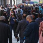 Chile confinará a más del 20 % de su población por avance de segunda ola de covid Detectan en Chile un caso de la nueva cepa de COVID descubierta en Reino Unido