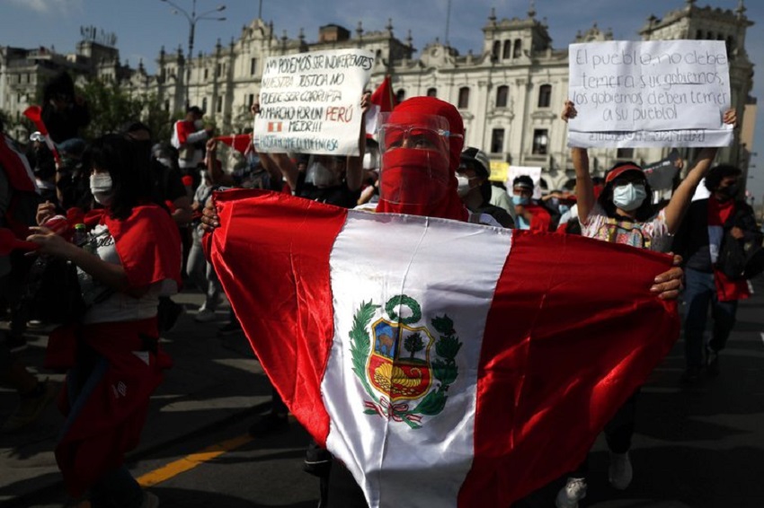 La generación que rompió el “cristal” y derribó al Gobierno de Merino en Perú