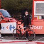 Gerben Thijssen, el último ciclista de la etapa que celebra como si fuera una victoria