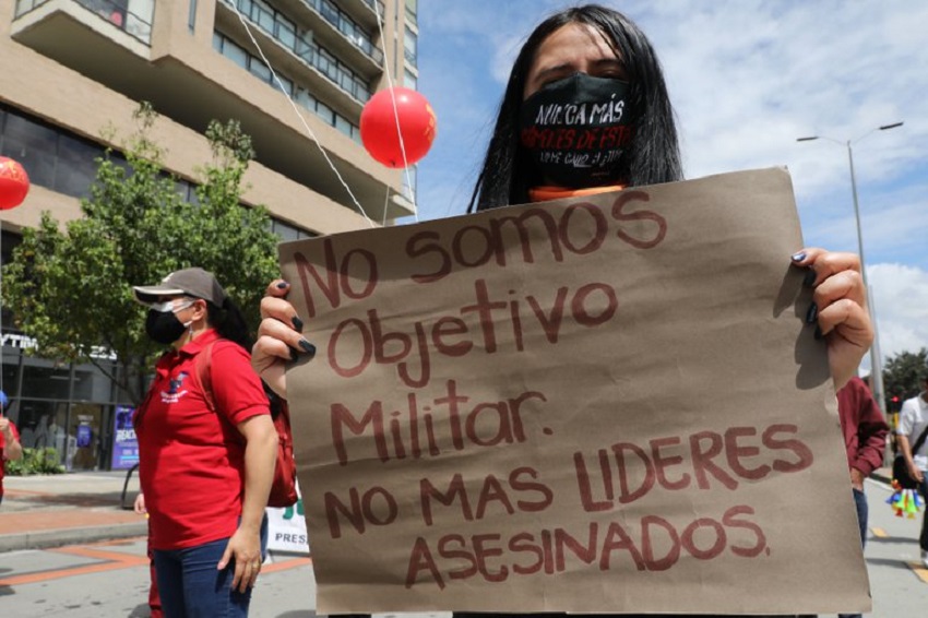 Lluvias enfrían una nueva jornada de protestas contra el Gobierno