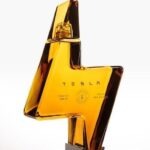 Elon Musk lanza el Tesla Tequila y ya se agotaron las existencias