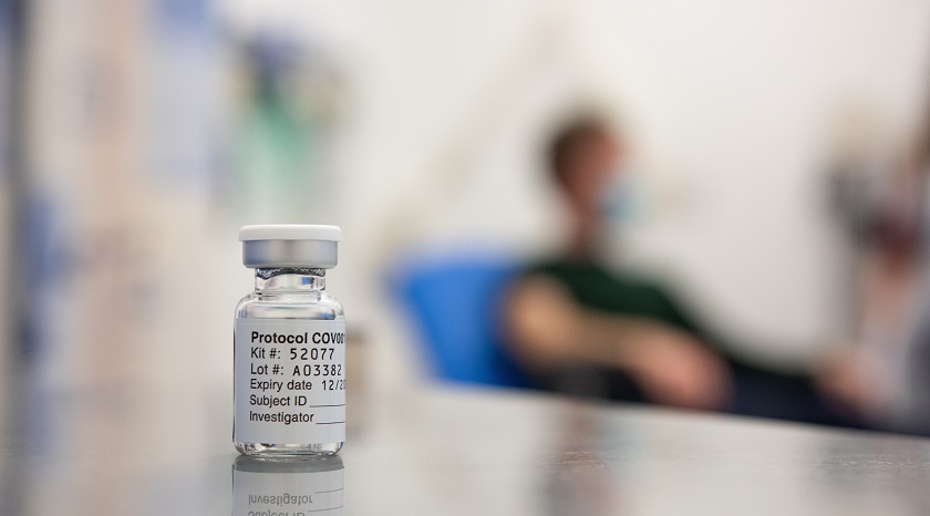 La Universidad de Oxford responde a dudas sobre la efectividad de su vacuna