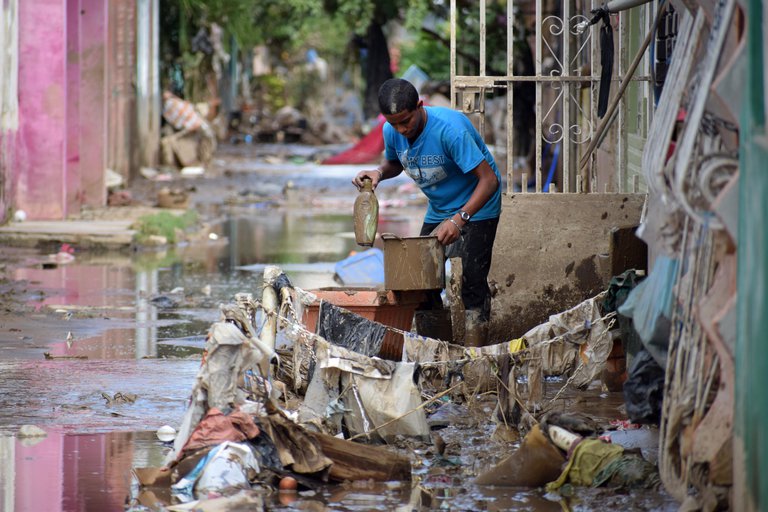 La Cruz Roja dice que Centroamérica aún necesita asistencia tras huracanes