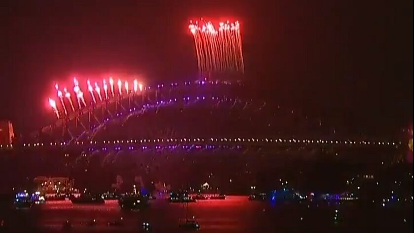 Australia ya da la bienvenida al 2021 con su espectáculo de fuegos artificiales