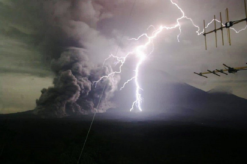 volcán indonesio Semeru