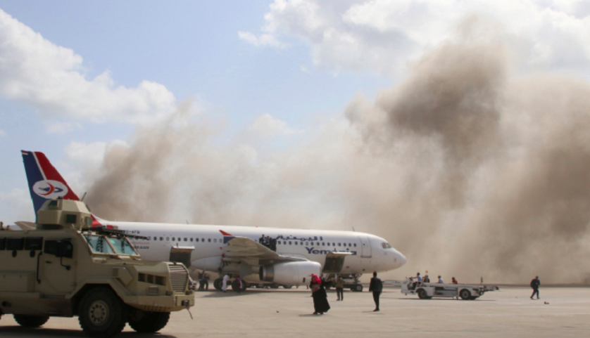 16 muertos tras tres explosiones en el aeropuerto de Aden, en el sur del Yemen