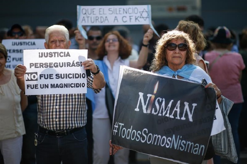 Cientos de personas recuerdan a Nisman y piden justicia a seis años de su muerte