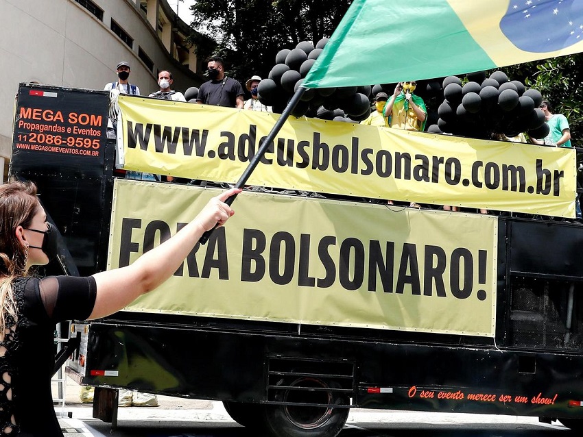 Grupos de derecha también piden destitución de Bolsonaro en las calles