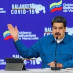 Fotografía cedida por prensa Miraflores que muestra al presidente de Venezuela, Nicolás Maduro, durante la presentación de un balance de trabajo frente al covid-19 hoy en Caracas (Venezuela). EFE/Prensa Miraflores