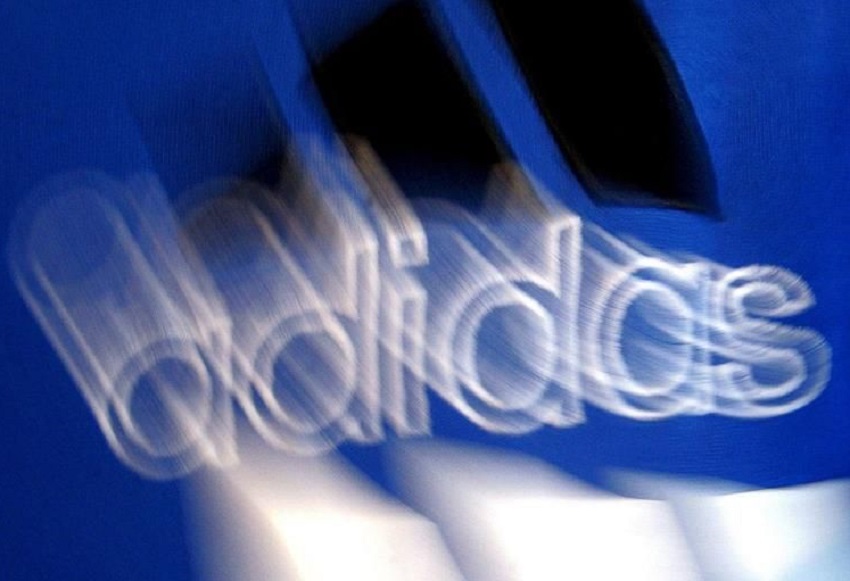 Nike - Adidas