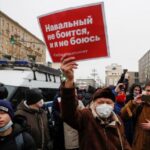 Rusia detiene a cientos de partidarios de Navalni en marchas en todo el país