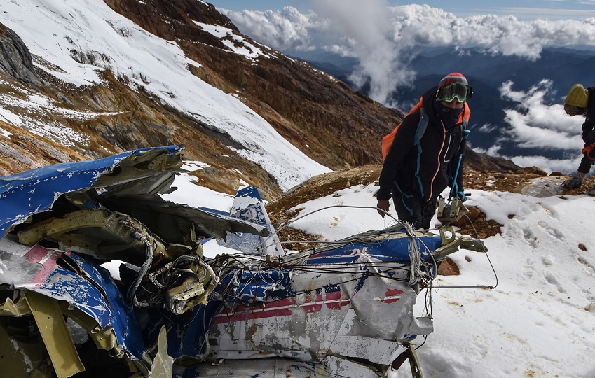 Expedicionarios encontraron restos de un avión accidentado en el nevado del Huila en 1995