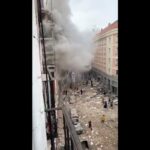 Cae todo el frente de un edificio tras explosión en la calle Toledo de Madrid en España