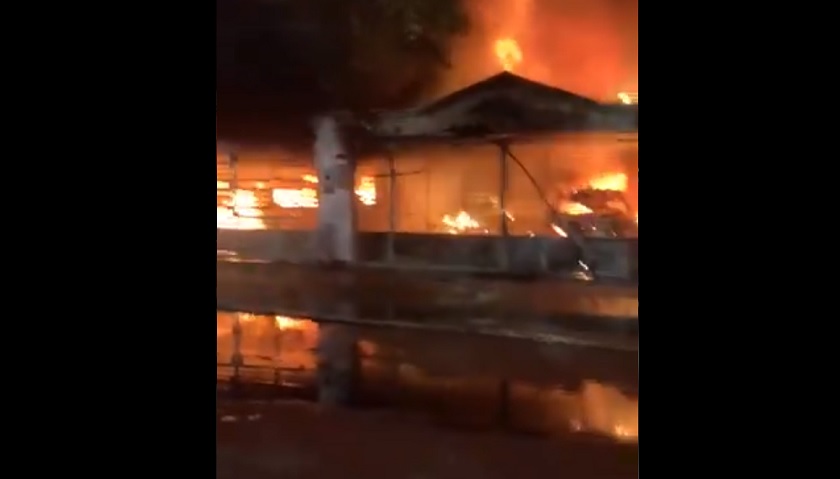 Se quemaron tres casas en el barrio La Capellana y siete personas perdieron la vida