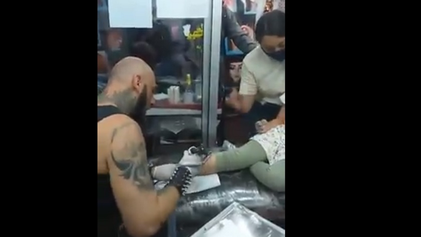 Niña a la que tatúan en la pantorrilla es buscada por las autoridades en Pereira