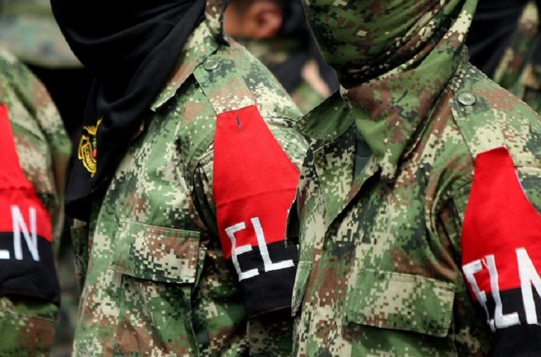 Ataque del ELN a camión del Ejército colombiano deja dos muertos y 11 heridos