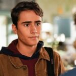 Fotografía cedida por Disney+ de la serie "Con amor, Víctor". EFE