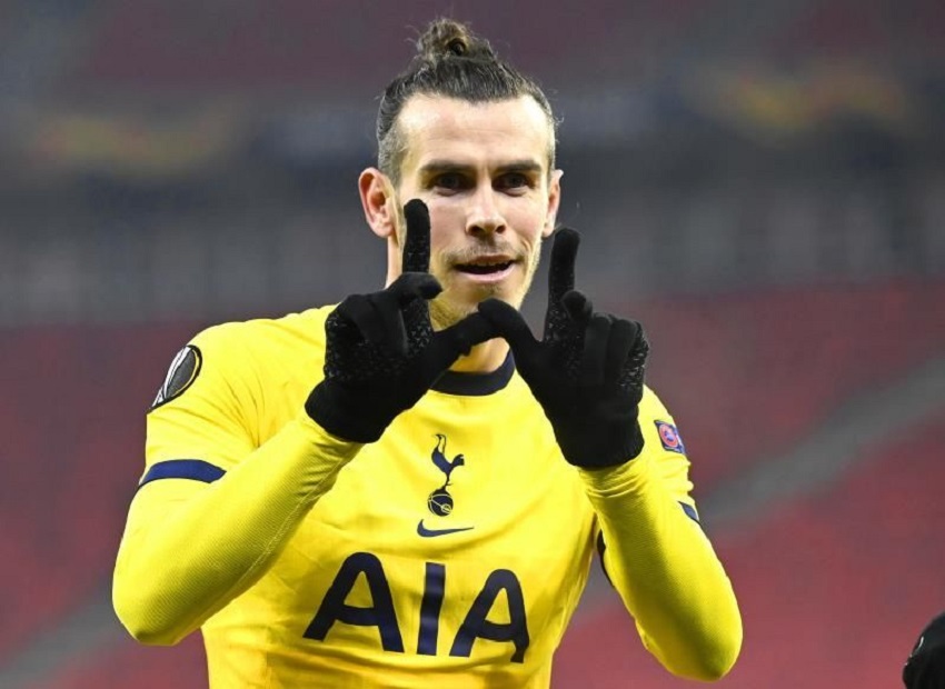 Bale sitúa al Tottenham con un pie en octavos