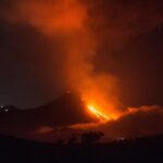 Guatemala cierra tres rutas de aeronavegación por caída de ceniza volcánica