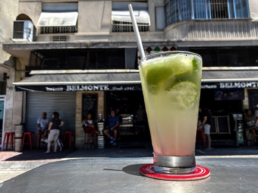 La Caipirinha, el coctel brasileño inventado para curar la gripe española