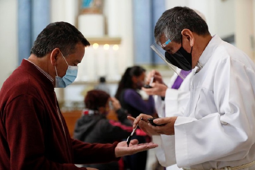 La iglesia colombiana modifica el rito del Miércoles de Ceniza por la pandemia
