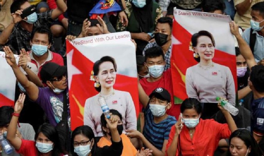 La junta militar bloquea internet en Birmania para frenar las protestas