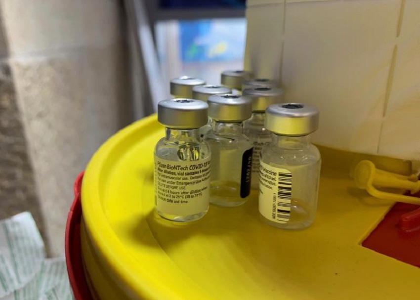 La vacuna de Pfizer puede neutralizar tres variantes del SARS-Cov-2