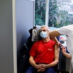 OMS cree que vacunar en los países pobres es fundamental para recuperación