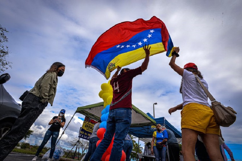 Organizaciones piden saber qué va a hacer Biden con venezolanos sin estatus
