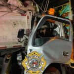 Conductor murió en San Marcos de León al chocar su furgón con una volqueta