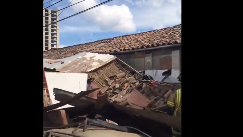 Colapso de estructura en la Plaza de Mercado de Bello deja varios lesionados