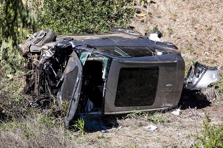 la camioneta accidentada SUV Genesis GV80 que conducía el golfista estadounidense Tiger Woods