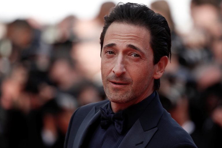 Adrien Brody será Pat Riley en la serie de HBO sobre los Lakers de los 80