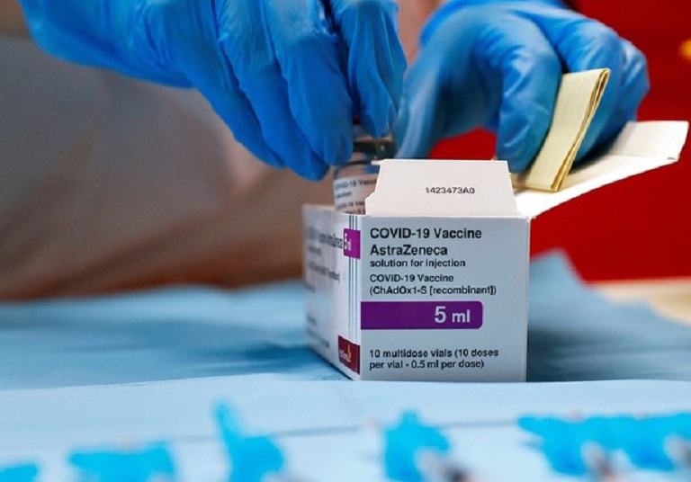 Argentina recibe 218.000 dosis de la vacuna de AstraZeneca