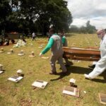Brasil suma más de 2.400 muertes por covid-19 por quinto día consecutivo