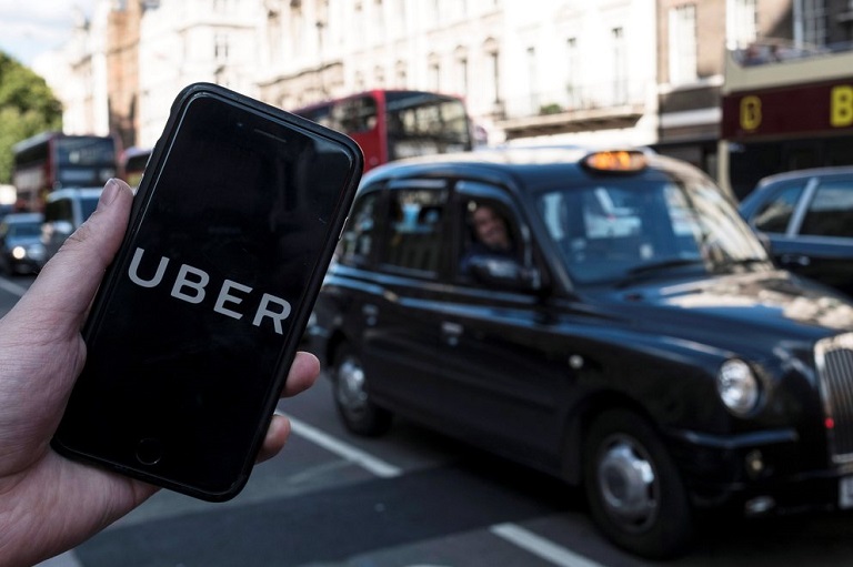 En la imagen, la aplicación de Uber en un teléfono móvil en Londres (Reino Unido). EFE